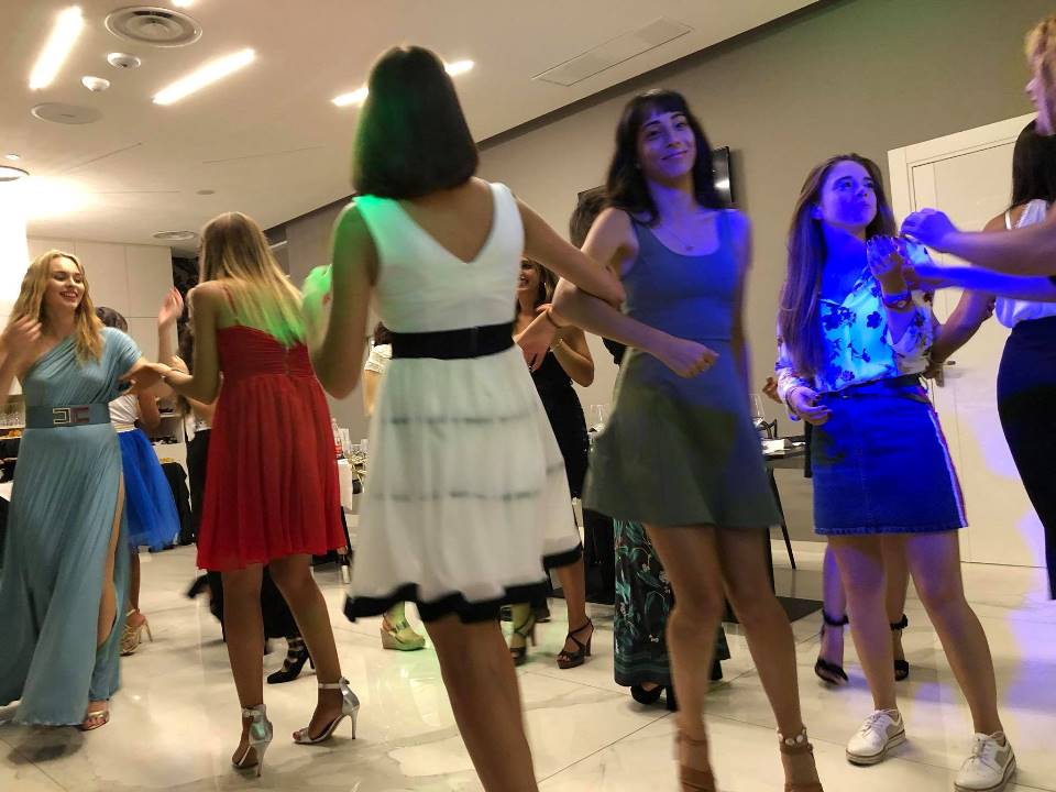 party 18 dance